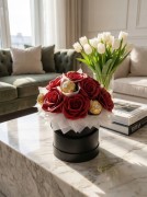 Flower Box z Ferrero Rocher Wieczne Róże Prezent Na Walentynki Dla Kobiet