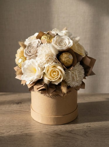 Flowerbox Róże Mydlane Wieczne Kwiaty Ferrero Rocher Elegancki Upominek Box
