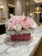 Flower Box Kwiaty Mydlane Róże w Torebce Prezent Na Dzień Kobiet Walentynki