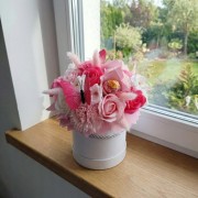 Zestaw Prezentowy Flower Box Mydlane Kwiaty Lizak Chupa Chups Motyl Różowy