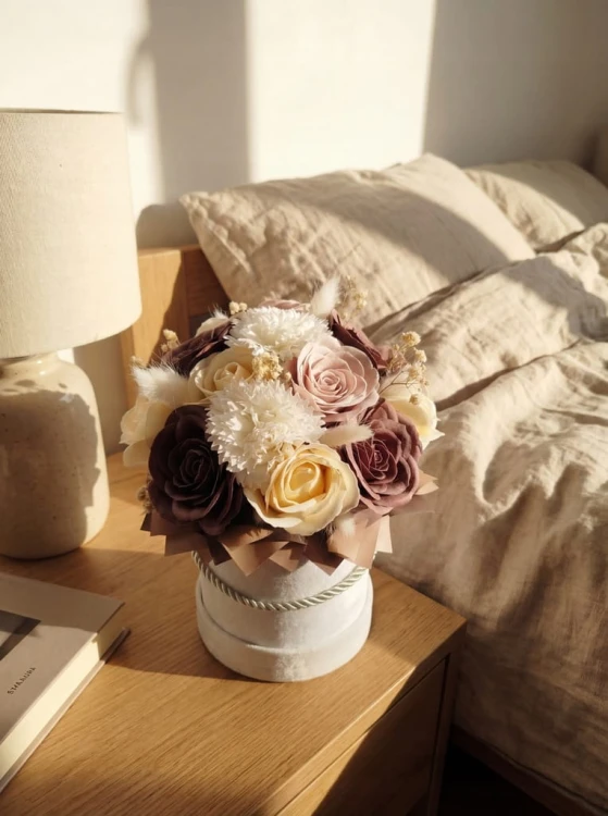 Flower Box Kwiaty Mydlane Welurowy Róże Eukaliptus Prezent Wieczne Kwiaty