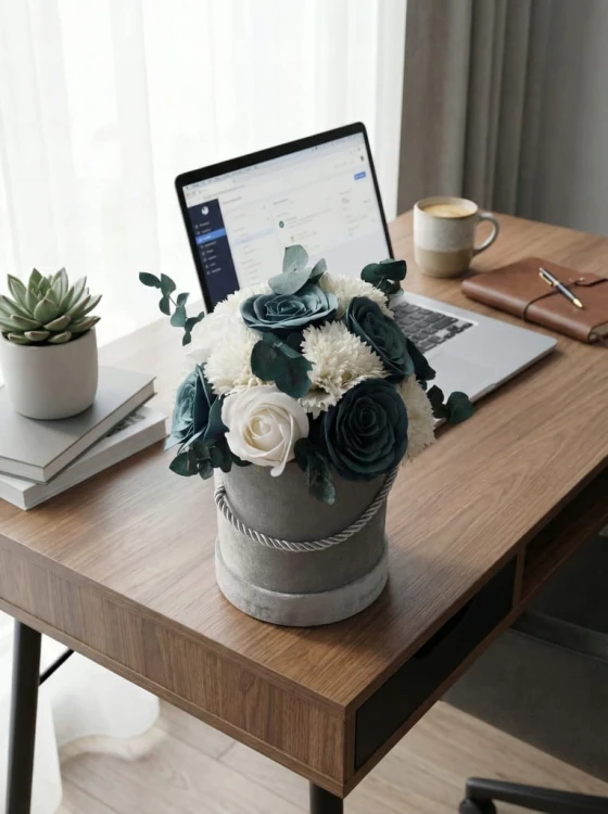 Flower Box Kwiaty Mydlane Welurowy Róże Eukaliptus Prezent Wieczne Kwiaty
