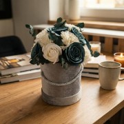 Flower Box Kwiaty Mydlane Welurowy Róże Eukaliptus Prezent Wieczne Kwiaty
